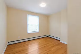 11 Deauville Pkwy, Lindenhurst, NY 11757 - Photo 18