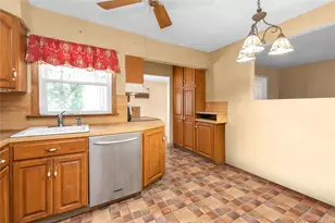 2739 Oak Dr, Bellmore, NY 11710 - Photo 10