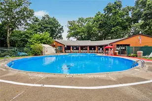 42 Coachlight Square, Montrose, NY 10548 - Photo 22
