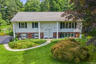 1564 Old Baldwin Rd, Yorktown Heights, NY 10598 - Photo 2