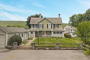 9 Walts Way, Greenwood Lake, NY 10925 - Photo 2