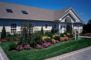 17 Horizon View Dr, Farmingville, NY 11738 - Photo 2