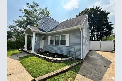 68 State Avenue, Wyandanch, NY 11798 - Photo 4