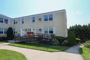 71-11 252nd St, Bellerose, NY 11426 - Photo 4