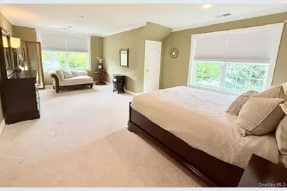 129 Maya Circle, Central Islip, NY 11722 - Photo 18