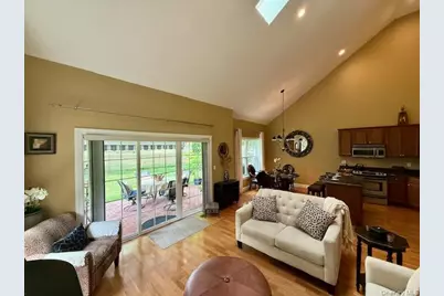 129 Maya Circle, Central Islip, NY 11722 - Photo 8