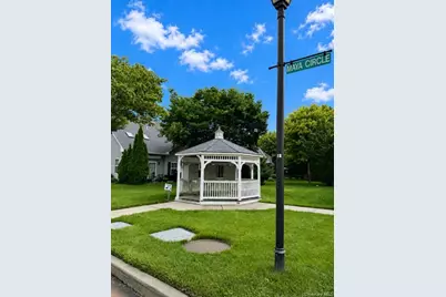 129 Maya Circle, Central Islip, NY 11722 - Photo 26