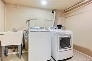 159-02 28th Ave, Flushing, NY 11358 - Photo 32