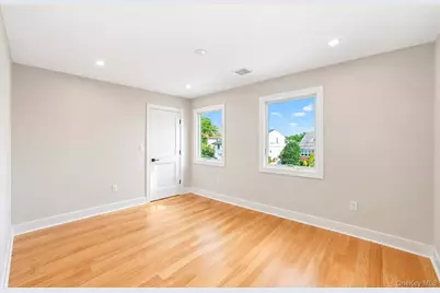 949 Midway, Woodmere, NY 11598 - Photo 30
