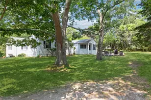 21 Oceanview Rd, Hampton Bays, NY 11946 - Photo 2