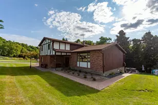 15 Cindy Ln, Putnam Valley, NY 10579 - Photo 2