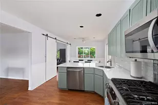 10 Primrose Ave, Hicksville, NY 11801 - Photo 4