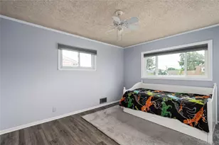 10 Primrose Ave, Hicksville, NY 11801 - Photo 14