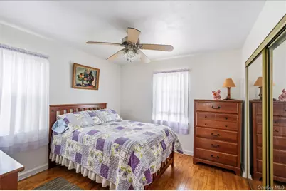 30 Anderson Avenue, North Babylon, NY 11703 - Photo 8