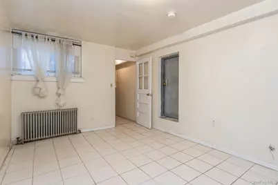 4121 Grace Avenue, Bronx, NY 10466 - Photo 32