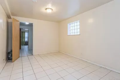 4121 Grace Avenue, Bronx, NY 10466 - Photo 24
