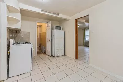 4121 Grace Avenue, Bronx, NY 10466 - Photo 28