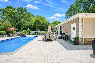 5 Overlook Dr, Mastic, NY 11950 - Photo 6