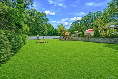 5 Overlook Drive, Mastic, NY 11950 - Photo 12