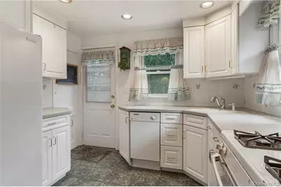 30 Lindbergh Lane, New City, NY 10956 - Photo 6