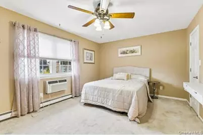 15 Springwood Drive, North Babylon, NY 11703 - Photo 14