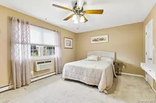 15 Springwood Dr, North Babylon, NY 11703 - Photo 14