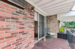 15 Springwood Dr, North Babylon, NY 11703 - Photo 18