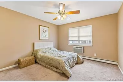 15 Springwood Drive, North Babylon, NY 11703 - Photo 16