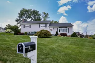 8 Carroll Dr, Wappingers Falls, NY 12590 - Photo 6