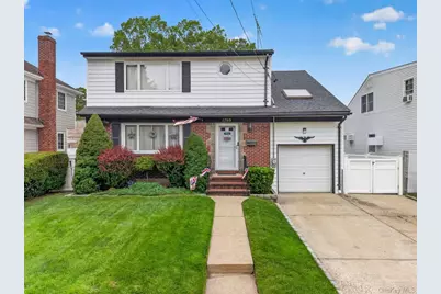 1769 W End Avenue, New Hyde Park, NY 11040 - Photo 2