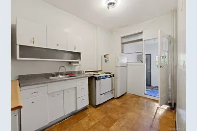 99 E 31st Street, Brooklyn, NY 11226 - Photo 4