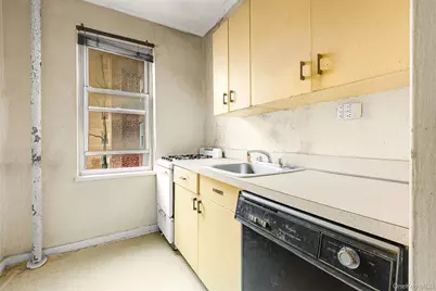 67-66 108th Street #A/38, Forest Hills, NY 11375 - Photo 6