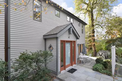 42 Ravensdale Road, Hastings on Hudson, NY 10706 - Photo 4