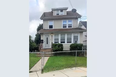 18640 Murdock Avenue #2nd Floor, Saint Albans, NY 11412 - Photo 1
