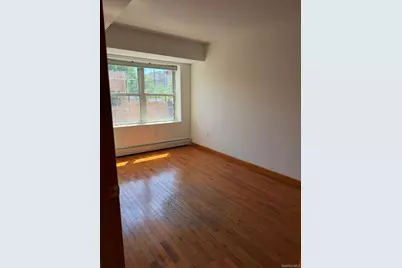 35-19 Leavitt Street #4J, Flushing, NY 11354 - Photo 4