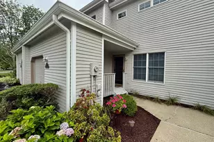 73 Sandalwood Ln, Rhinebeck, NY 12572 - Photo 2