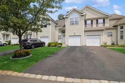 34 Cranberry Circle, Medford, NY 11763 - Photo 1