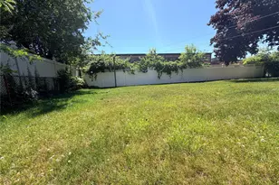 381 N Monroe Ave, Lindenhurst, NY 11757 - Photo 46