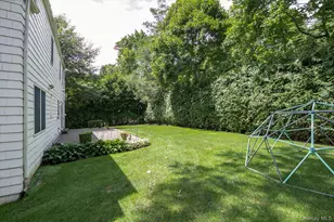 73 Revere Rd, East Hills, NY 11577 - Photo 22