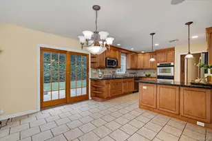 73 Revere Rd, East Hills, NY 11577 - Photo 6