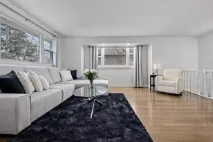 1016 Westwood Rd, Woodmere, NY 11598 - Photo 4