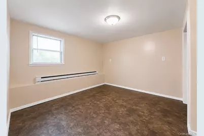 11 Farragut Avenue, Lindenhurst, NY 11757 - Photo 18