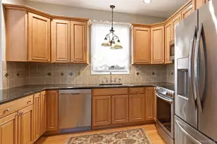 15 Scenic View Cres, Manorville, NY 11949 - Photo 2