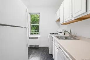 113-14 72nd Rd, Forest Hills, NY 11375 - Photo 14
