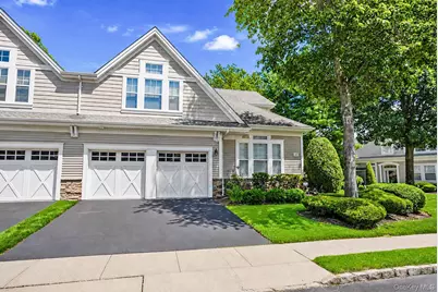 14 Concerto Drive, Lake Grove, NY 11755 - Photo 4
