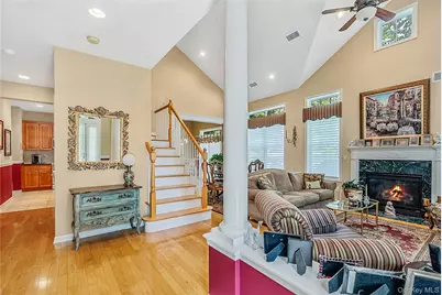 14 Concerto Drive, Lake Grove, NY 11755 - Photo 8