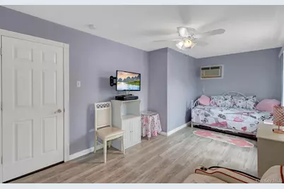121 Wright Avenue, Deer Park, NY 11729 - Photo 26