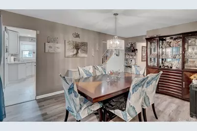 121 Wright Avenue, Deer Park, NY 11729 - Photo 16