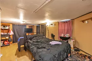 101-30 224th St, Queens Village, NY 11429 - Photo 16