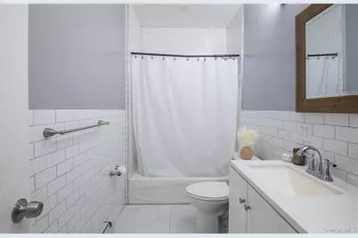 8717 160th Street, Jamaica, NY 11432 - Photo 8